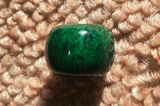 绿角角是什么材质